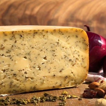 Сыр Качотта с ароматными травами